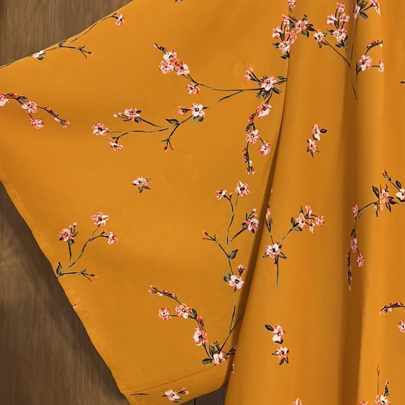 Express Floral Wrap Blouse - Picture 3 of 5